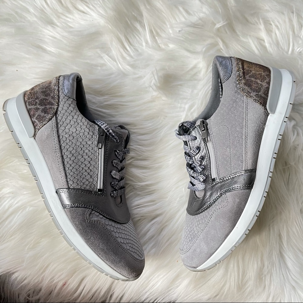 Umberto Raffini Janice sneaker suede leather lace zip up